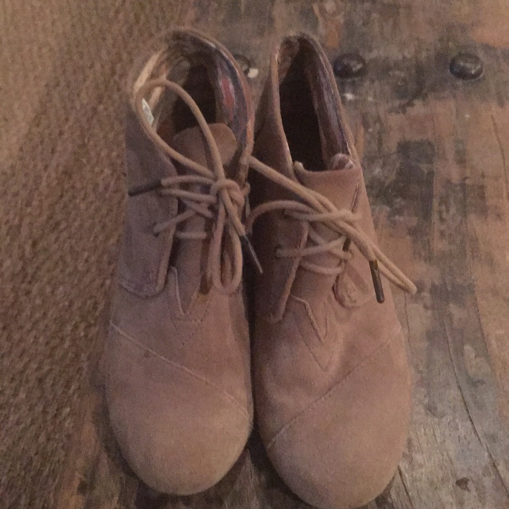 Toms wedge booties